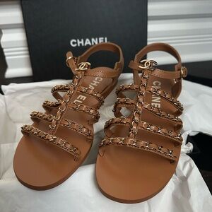 CHANEL | CHANEL Croisette LOGO Chains Sandals | NEVER WORN
